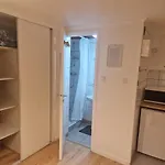 à Côté Du Rer Le Guichet à Apartamento *
