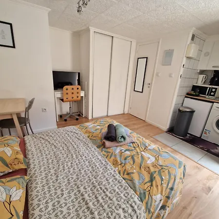 à Côté Du Rer Le Guichet à Apartamento *